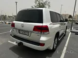 LAND CRUISER 2016 GXR V8 BEST PRICE IN QATAR
